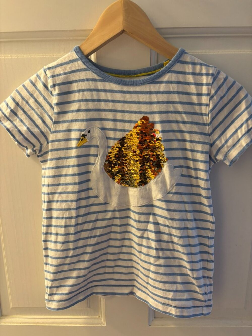 Mini Boden Flip Sequin Swan T-Shirt 9-10yr